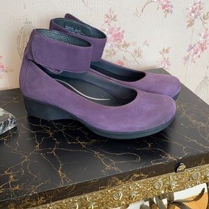 Dansko Lulu wedge !!